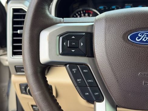 Used 2018 Ford F150 Lariat w/ Equipment Group 501A Mid AWD/4WD image 13