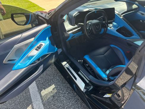 Used 2021 Chevrolet Corvette Stingray Premium Cpe w/ Z51 Performance Package RWD image 4