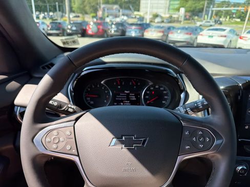 Certified 2023 Chevrolet Traverse RS w/ LPO, Floor Liner Package AWD/4WD image 11