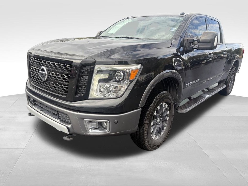 Used 2017 Nissan Titan PRO-4X w/ Pro-4x Convenience Package AWD/4WD image 3