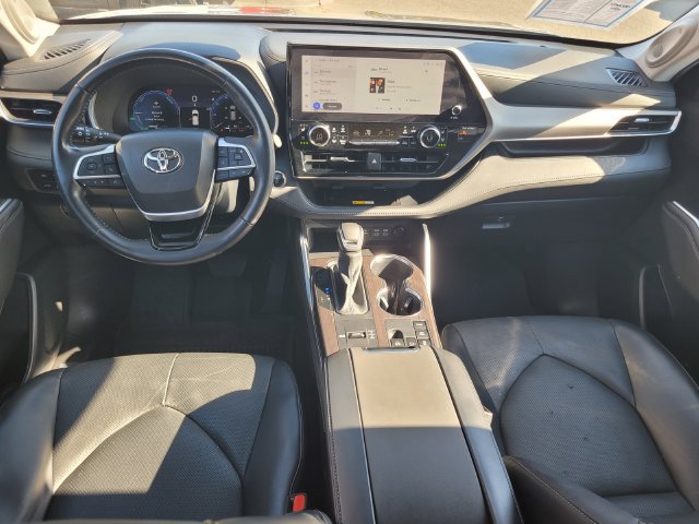 Used 2023 Toyota Highlander Limited AWD/4WD image 14