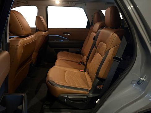 Used 2024 Nissan Pathfinder Platinum w/ Cargo Package image 13