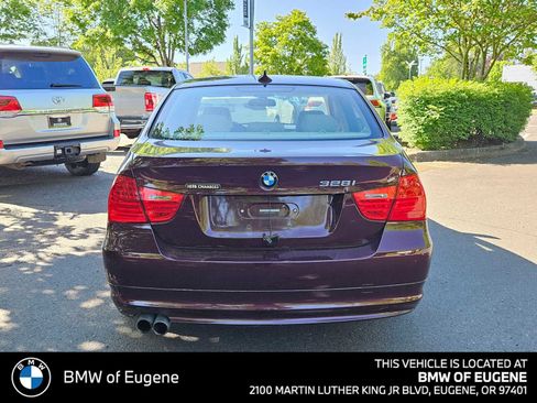 Used 2009 BMW 328i Sedan w/ Premium Pkg RWD image 4