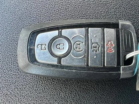 Used 2022 Ford Edge ST-Line image 18