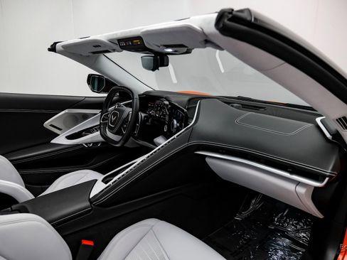 Used 2021 Chevrolet Corvette Stingray Premium Conv w/ Z51 Performance Package image 50