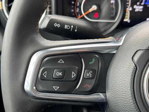 Used 2024 Jeep Wrangler Unlimited Sahara AWD/4WD image 27