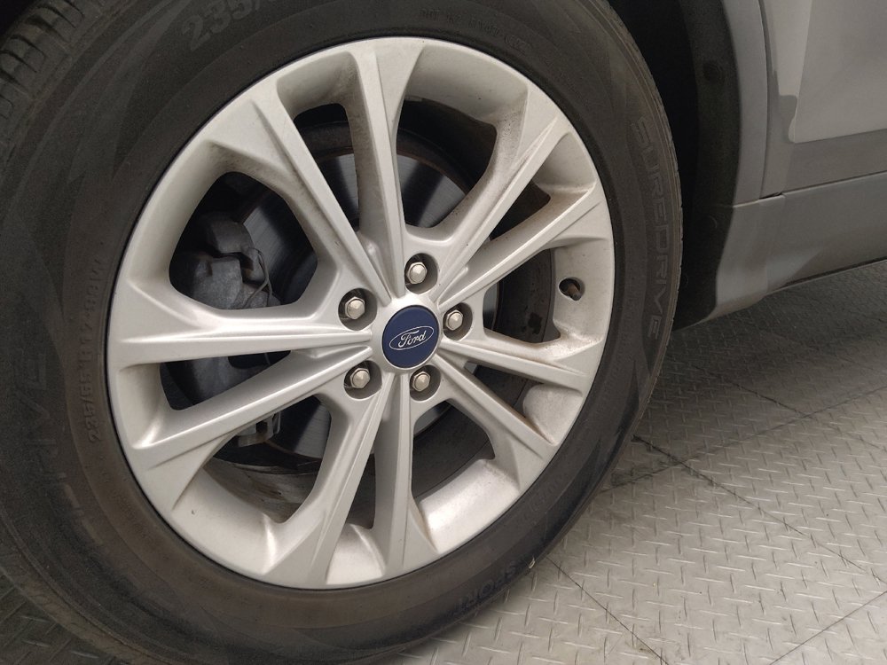 Used 2018 Ford Escape SE w/ SE Sync 3 Package FWD image 31