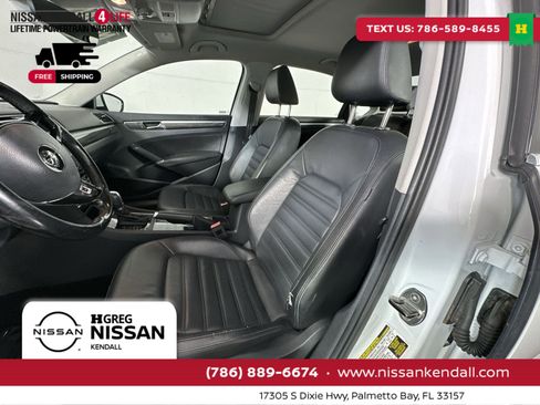Used 2017 Volkswagen Passat 1.8T SEL Premium image 15