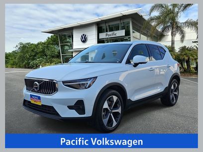 Used 2025 Volvo XC40 B5 Plus