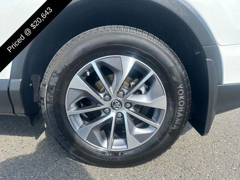Used 2017 Toyota RAV4 XLE w/ All Weather Liner Package AWD/4WD image 4