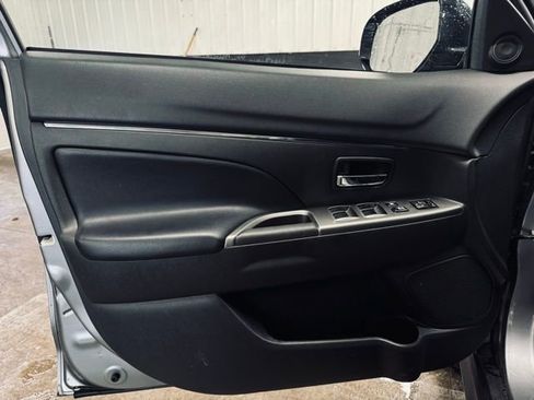 Used 2024 Mitsubishi Outlander Sport LE image 10