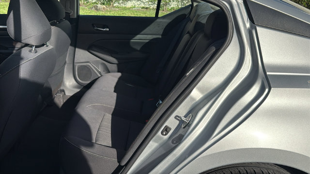 Used 2022 Nissan Altima 2.5 SV AWD/4WD image 18