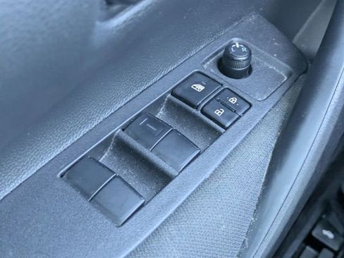 Used 2025 Toyota Corolla LE image 20