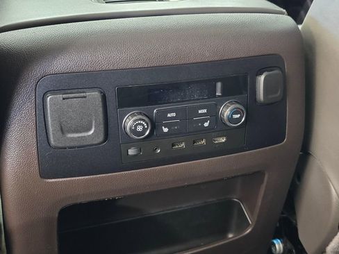 Used 2019 GMC Yukon XL Denali w/ Denali Ultimate Package AWD/4WD image 27