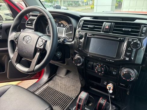 Used 2018 Toyota 4Runner TRD Off-Road Premium w/ TRD Performance Package AWD/4WD image 6