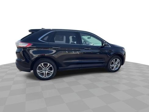 Used 2017 Ford Edge Titanium w/ Technology Package AWD/4WD image 8