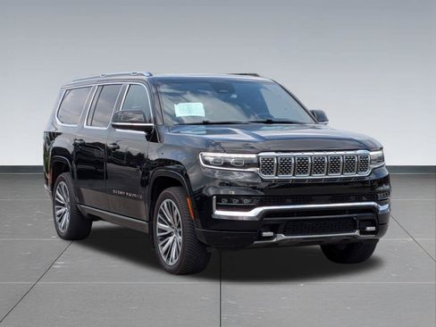 Certified 2023 Jeep Grand Wagoneer L Series III w/ HD Trailer Tow Package AWD/4WD image 8