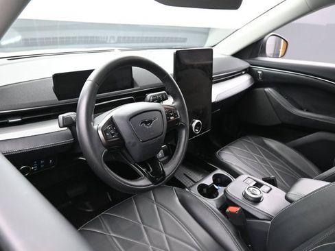 Used 2023 Ford Mustang Mach-E Select image 17