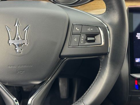 Used 2022 Maserati Quattroporte GT image 23