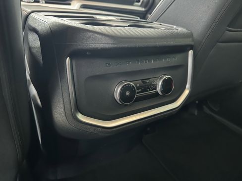 Certified 2025 Ford Expedition Active image 29
