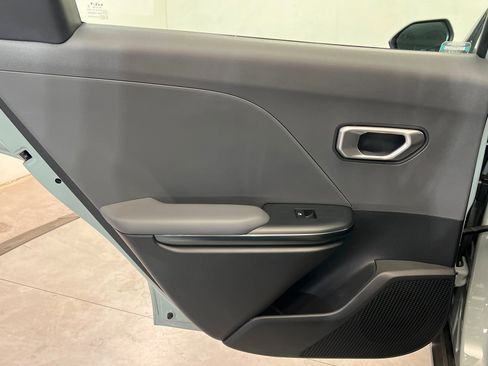 Used 2025 Kia K4 LXS image 19