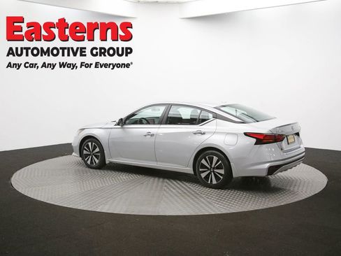 Used 2022 Nissan Altima 2.5 SV image 62