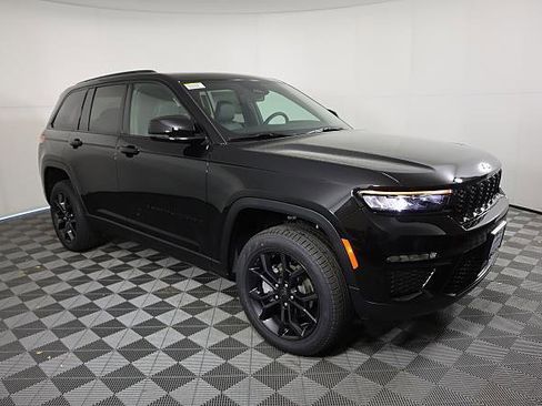 New 2025 Jeep Grand Cherokee Limited image 2