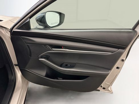 Used 2024 MAZDA MAZDA3 s FWD image 34