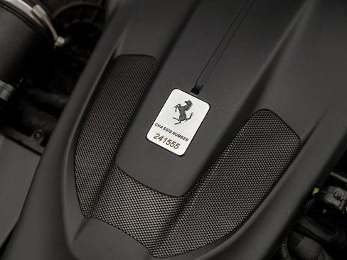 Used 2019 Ferrari Portofino RWD image 38