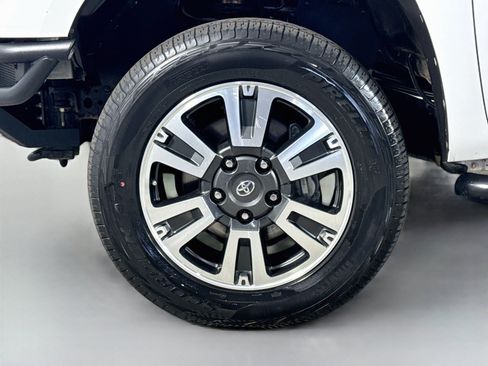 Used 2019 Toyota Tundra SR5 w/ TRD Off Road Package AWD/4WD image 38