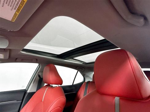 Certified 2020 Toyota Camry XSE image 6