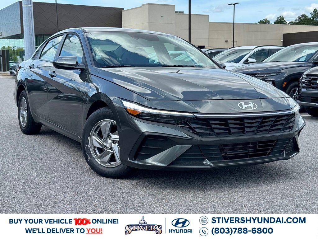Certified 2026 Hyundai Elantra SE FWD image 1