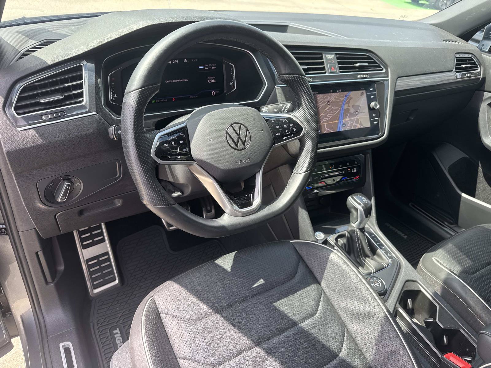 Used 2023 Volkswagen Tiguan SEL R-Line AWD/4WD image 18