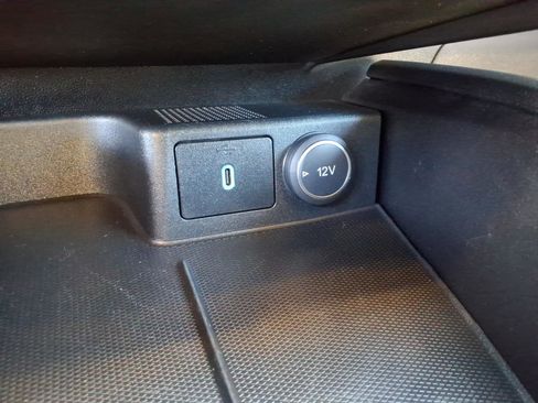 Used 2020 Ford Escape SE image 15