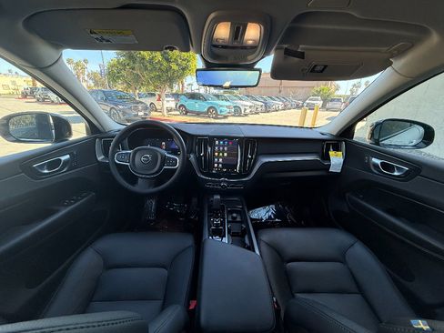 New 2025 Volvo XC60 B5 Core w/ Climate Package image 10