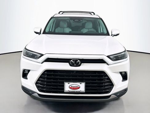 Used 2026 Toyota Grand Highlander AWD image 2