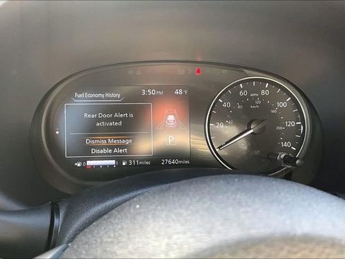 Used 2024 Nissan Kicks SV image 10