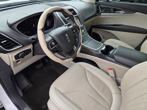 Used 2019 Lincoln Nautilus Reserve AWD/4WD image 10