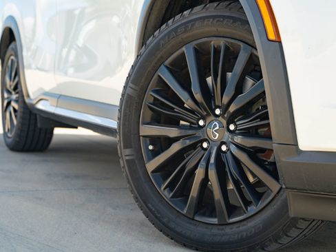 Used 2023 INFINITI QX60 Autograph w/ Cargo Package FWD image 2