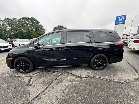 Used 2024 Honda Odyssey Sport image 2