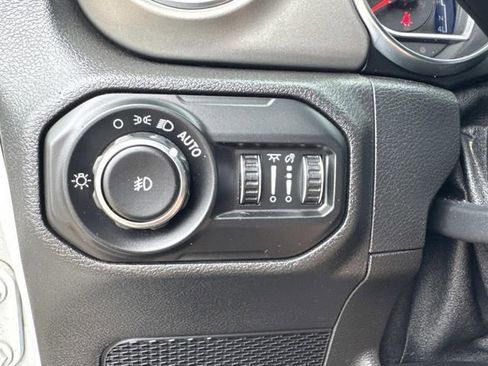 Used 2021 Jeep Wrangler Unlimited Rubicon AWD/4WD image 32