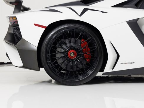 Used 2016 Lamborghini Aventador LP 750-4 Superveloce AWD/4WD image 14