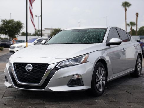 Used 2020 Nissan Maxima 3.5 S w/ Floor Mat Group FWD image 5