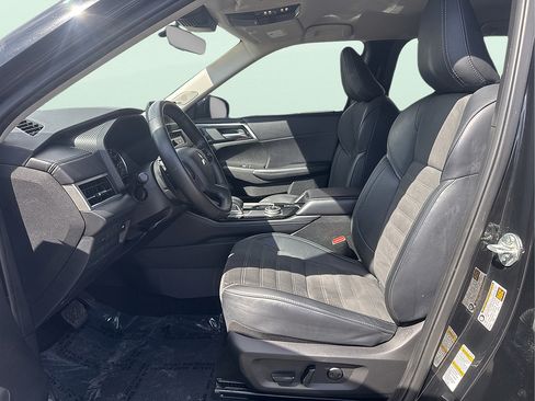 Used 2025 Mitsubishi Outlander SE AWD/4WD image 15