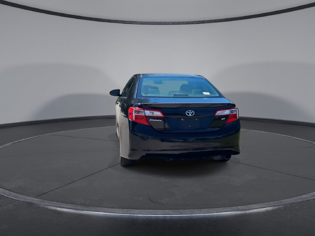 Used 2014 Toyota Camry SE FWD image 7