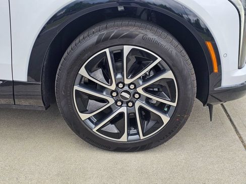 New 2026 Cadillac Optiq Sport 1 AWD/4WD image 9
