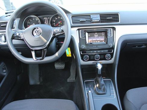 Used 2018 Volkswagen Passat 2.0T S w/ Driver Assistance Package image 21