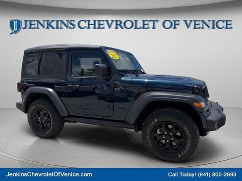 Used 2025 Jeep Wrangler Sport AWD/4WD image 1