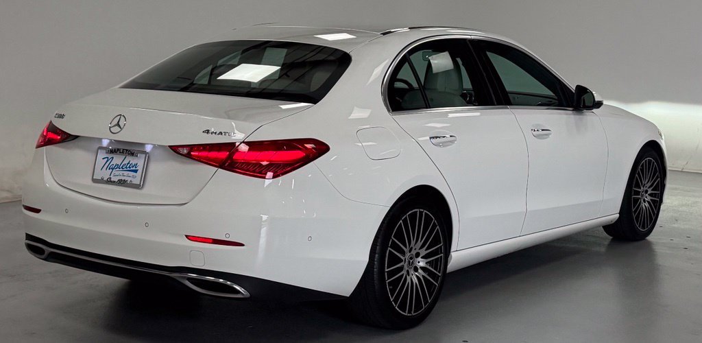 Used 2023 Mercedes-Benz C 300 4MATIC Sedan image 3