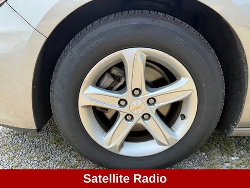 Used 2024 Chevrolet Malibu LT FWD image 12